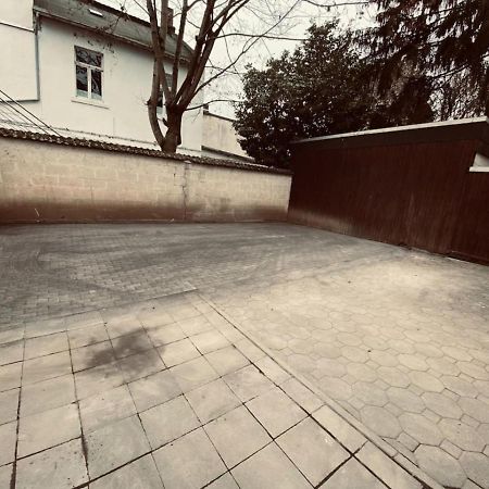 Lovely 1-Bed Apartment In Koblenz Coblenza Exterior foto