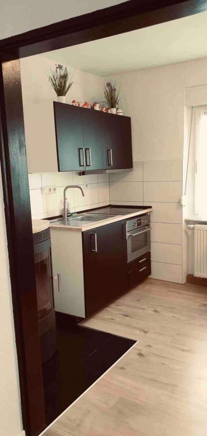 Lovely 1-Bed Apartment In Koblenz Coblenza Exterior foto
