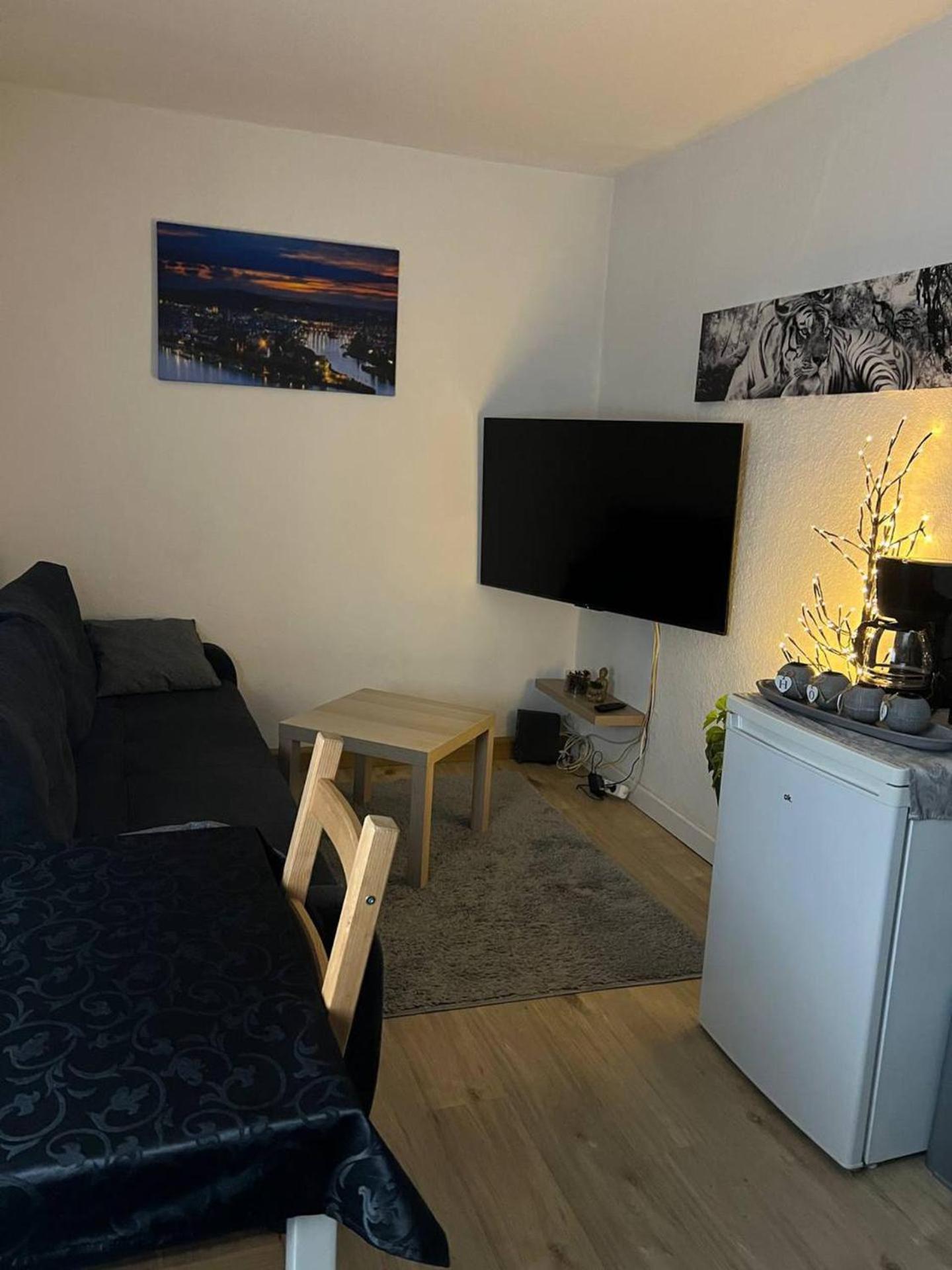 Lovely 1-Bed Apartment In Koblenz Coblenza Exterior foto
